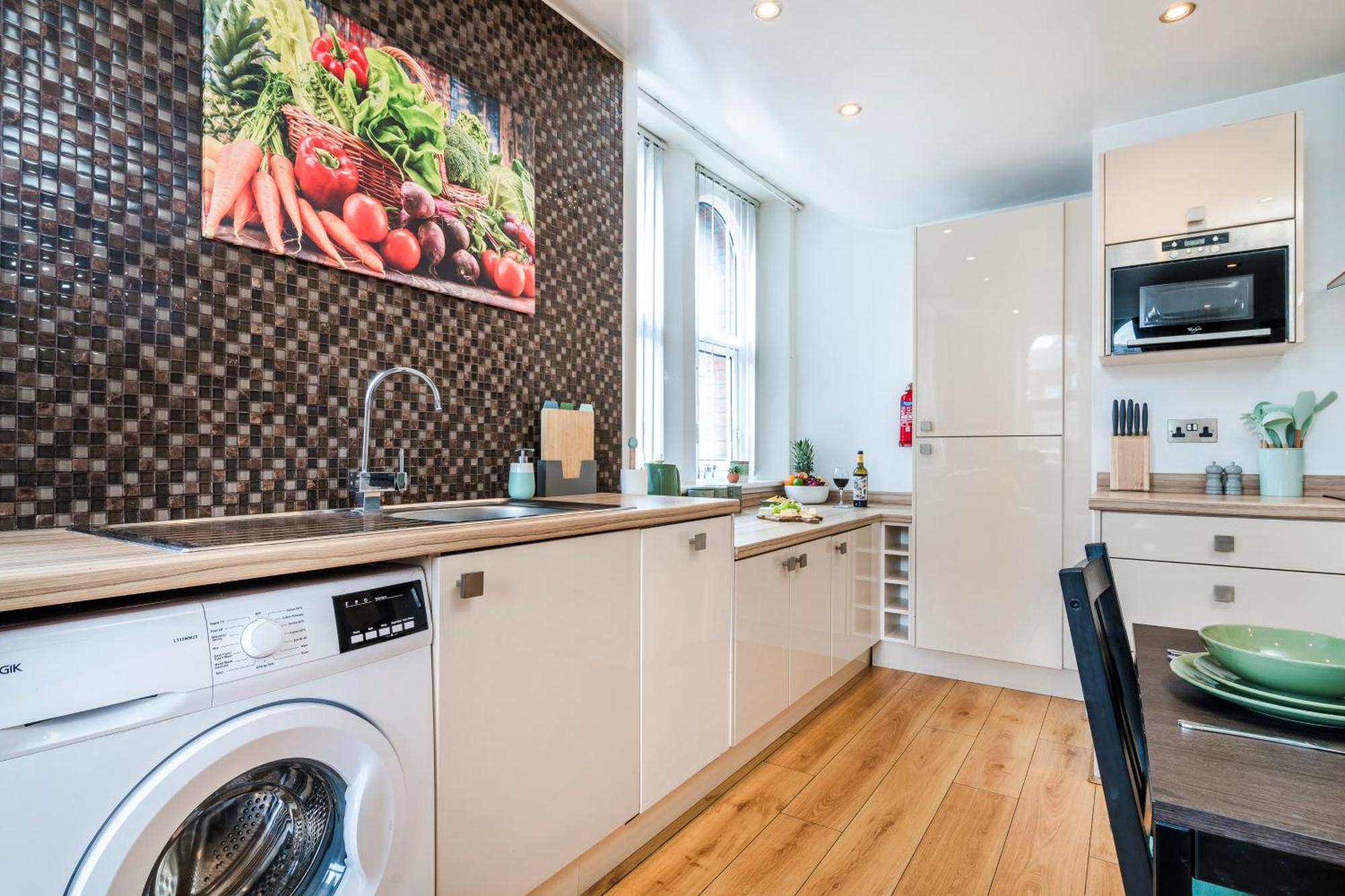 Cavern Quarters, Beautiful Two Bedroom City Centre Apartment By Garudy Serviced Apartments And Short Lets - Perfect For Longer Stays Ліверпуль Екстер'єр фото