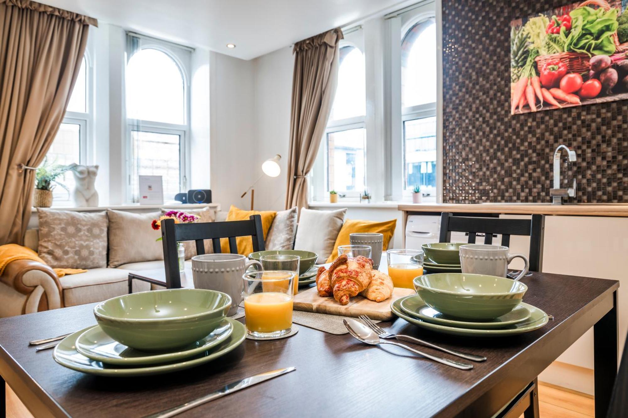 Cavern Quarters, Beautiful Two Bedroom City Centre Apartment By Garudy Serviced Apartments And Short Lets - Perfect For Longer Stays Ліверпуль Екстер'єр фото