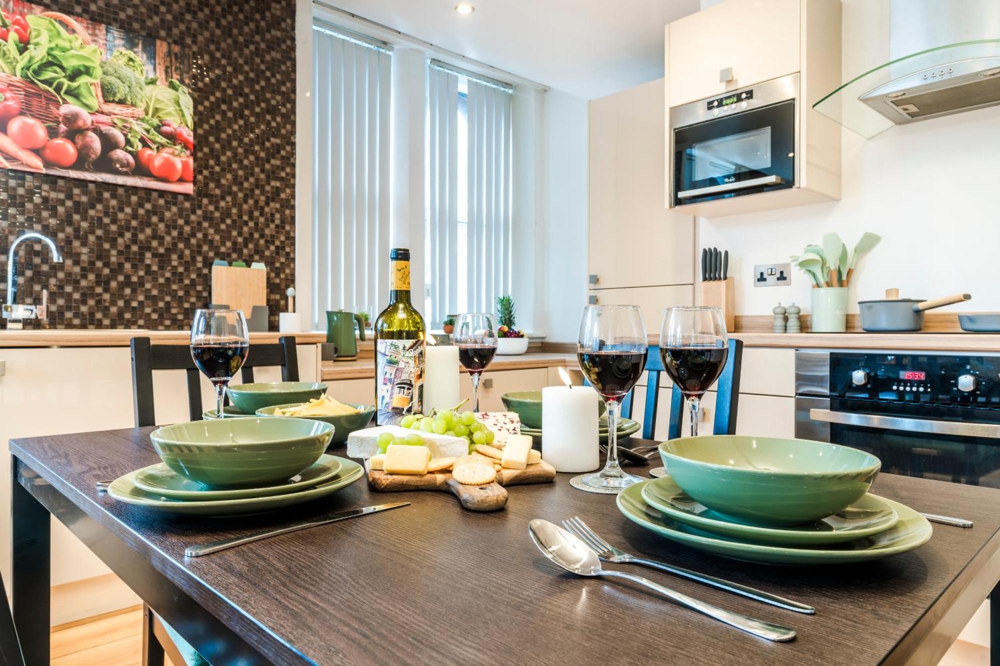 Cavern Quarters, Beautiful Two Bedroom City Centre Apartment By Garudy Serviced Apartments And Short Lets - Perfect For Longer Stays Ліверпуль Екстер'єр фото