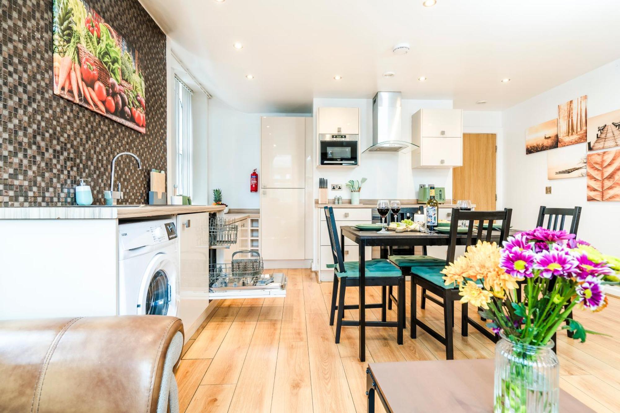 Cavern Quarters, Beautiful Two Bedroom City Centre Apartment By Garudy Serviced Apartments And Short Lets - Perfect For Longer Stays Ліверпуль Екстер'єр фото