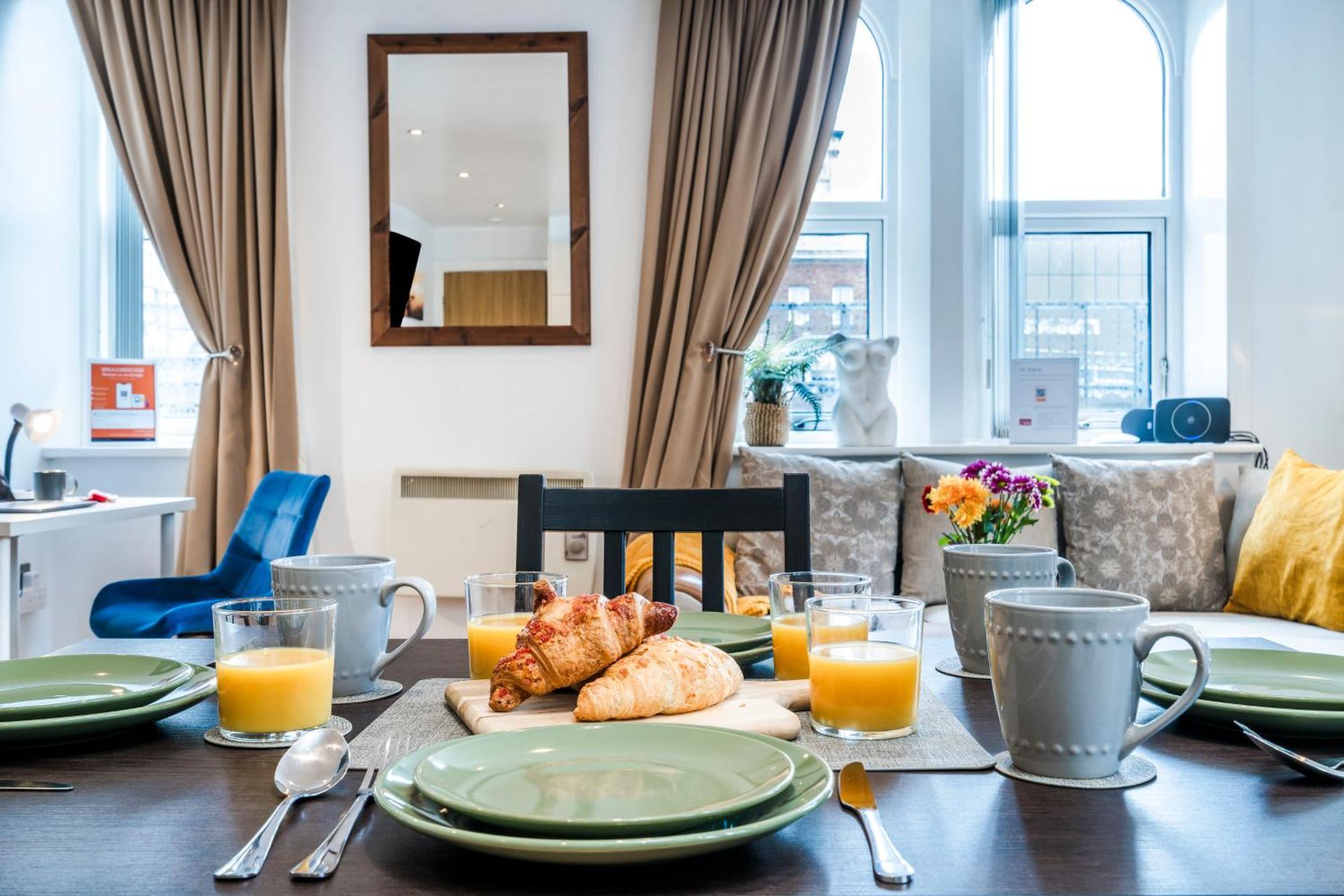 Cavern Quarters, Beautiful Two Bedroom City Centre Apartment By Garudy Serviced Apartments And Short Lets - Perfect For Longer Stays Ліверпуль Екстер'єр фото