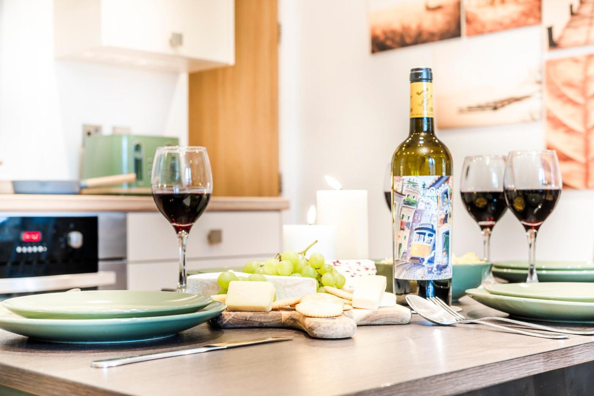Cavern Quarters, Beautiful Two Bedroom City Centre Apartment By Garudy Serviced Apartments And Short Lets - Perfect For Longer Stays Ліверпуль Екстер'єр фото