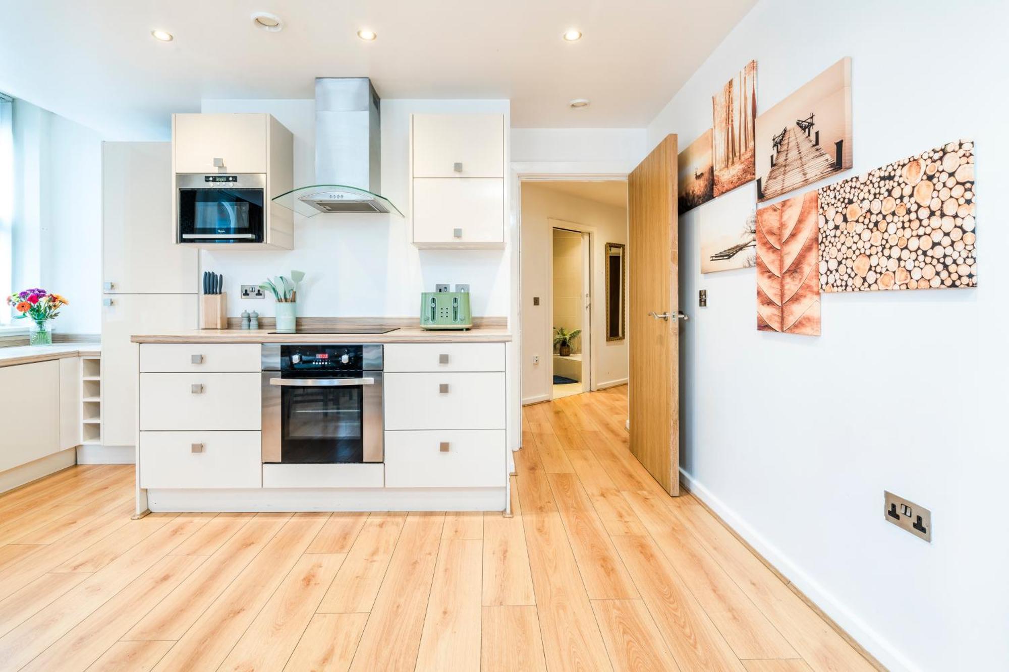 Cavern Quarters, Beautiful Two Bedroom City Centre Apartment By Garudy Serviced Apartments And Short Lets - Perfect For Longer Stays Ліверпуль Екстер'єр фото