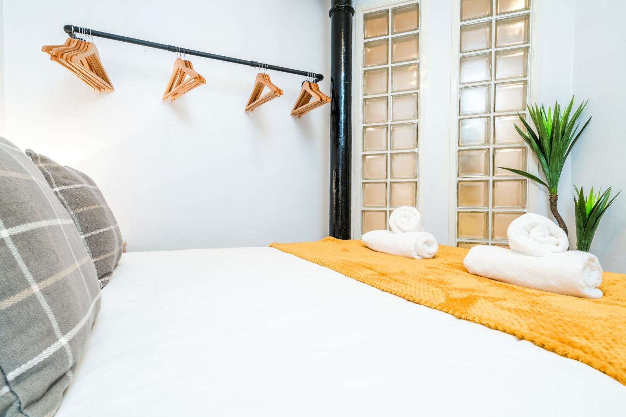 Cavern Quarters, Beautiful Two Bedroom City Centre Apartment By Garudy Serviced Apartments And Short Lets - Perfect For Longer Stays Ліверпуль Екстер'єр фото